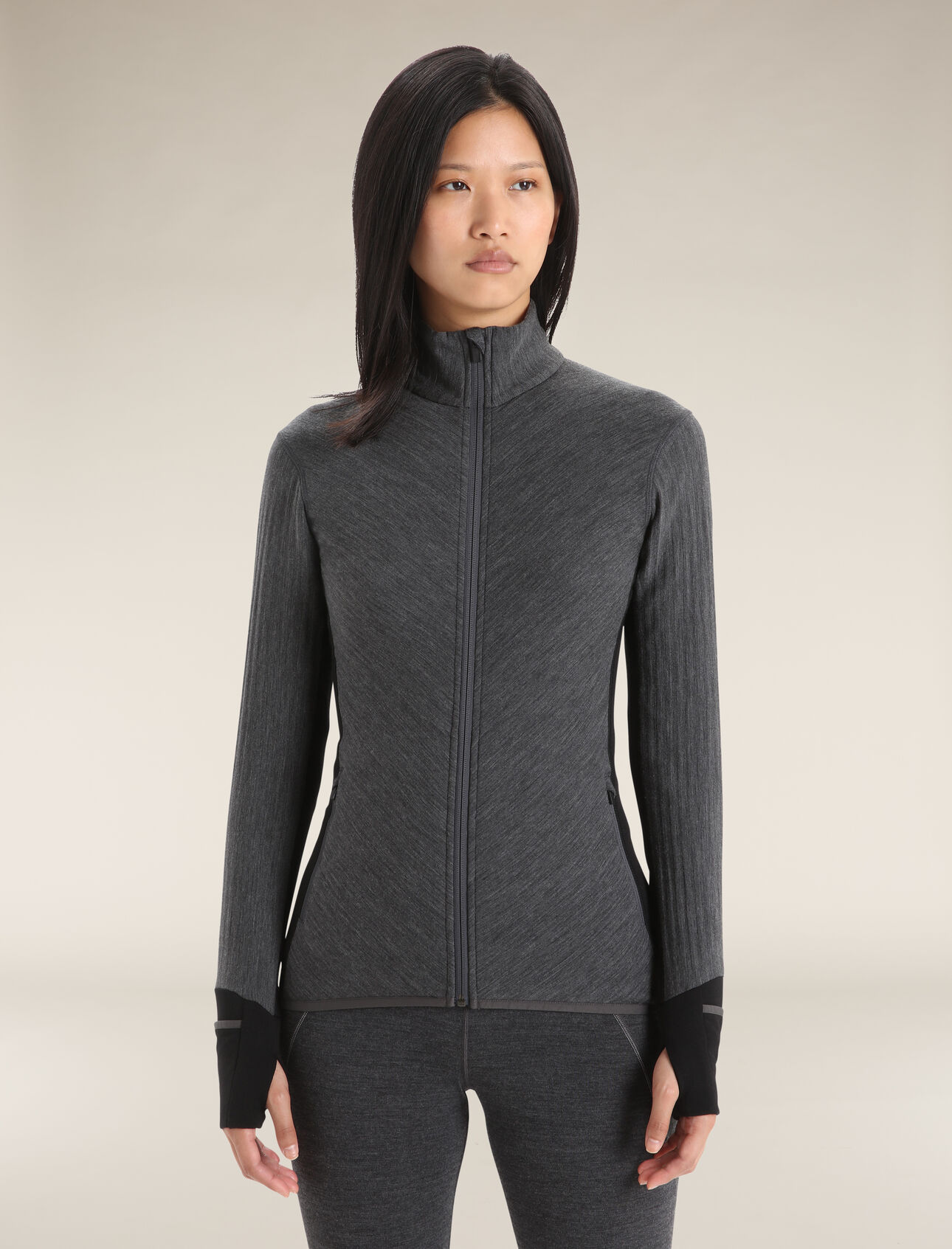Unlock Wilderness' choice in the Icebreaker Vs Patagonia comparison, the RealFleece™ Merino Descender Long Sleeve Zip Jacket by Icebreaker