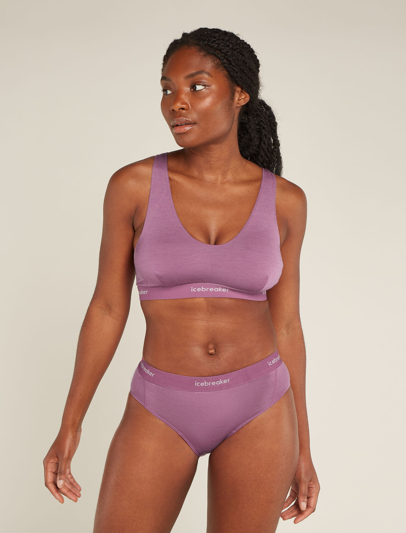 Reggiseno con schiena a vogatore in misto di lana merino 125 Cool-Lite™ Sprite Donna Un reggiseno con schiena a vogatore morbido e che sostiene, realizzato con jersey di misto di lana merino Cool-Lite™, il Reggiseno con schiena a vogatore in misto di lana merino 125 Cool-Lite™ Sprite regala piena libertà di movimento e comfort per tutto il giorno.