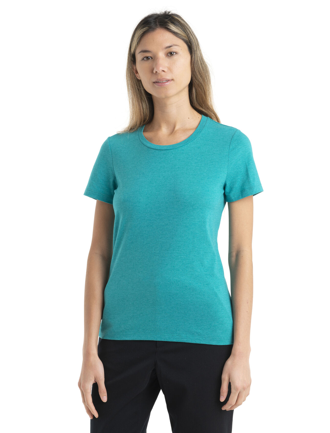 Womens Merino Central Classic Short Sleeve T-Shirt A versatile, everyday tee that goes anywhere in comfort, the Central Classic Short Sleeve Tee features a sustainable blend of natural merino wool and soft organically grown cotton. 