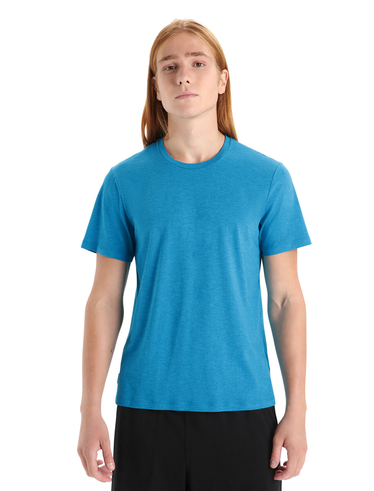 Mens Merino Central Classic Short Sleeve T-Shirt A versatile, everyday tee that goes anywhere in comfort, the Central Classic Short Sleeve Tee features a sustainable blend of natural merino wool and soft organically grown cotton.