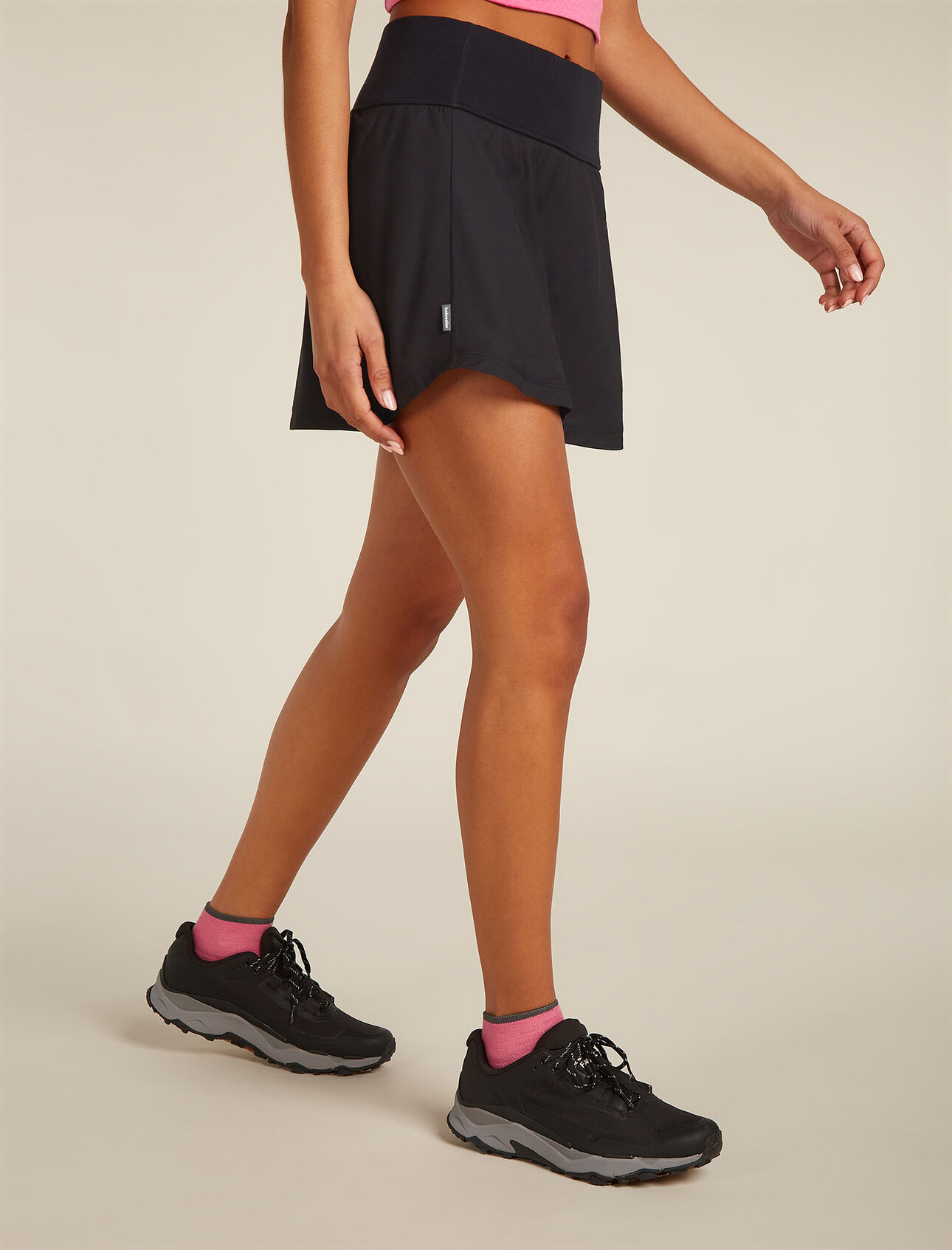 Womens 125 Cool-Lite™ Merino Blend Active Skort A modern, lightweight and functional skort perfect for runs, hikes, and any trip out on to the trails, the Merino 125 Cool-Lite™ Active Skort features a Cool-Lite™ woven outer skirt with a breathable and stretchy inner jersey short.
