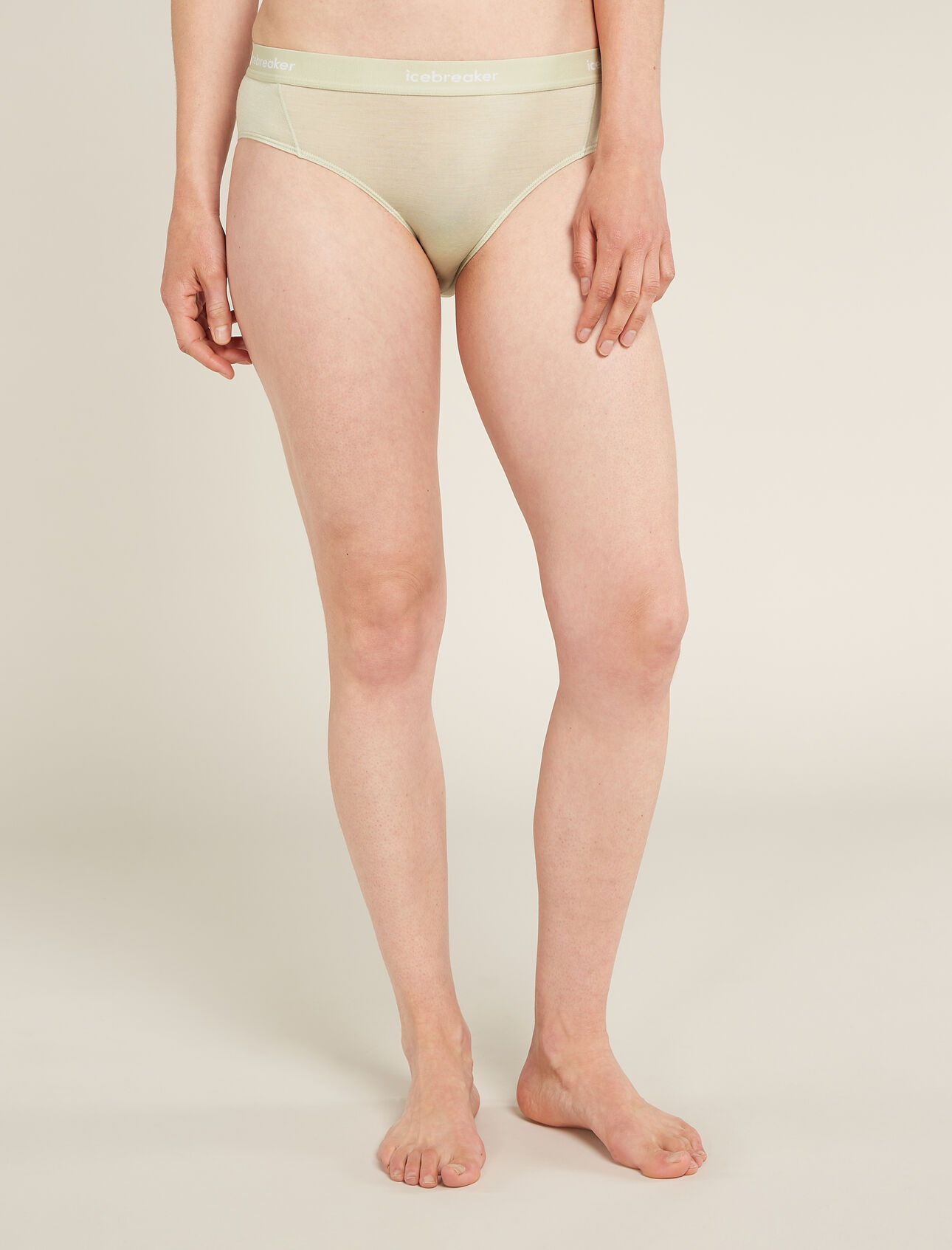 Womens Merino Blend 125 Cool-Lite™ Sprite Hipster Hipster-style underwear made with our Cool-Lite™ merino-blend jersey fabric, the Merino Blend 125 Cool-Lite™ Sprite Hipster features a stretchy slim fit for total all-day comfort.