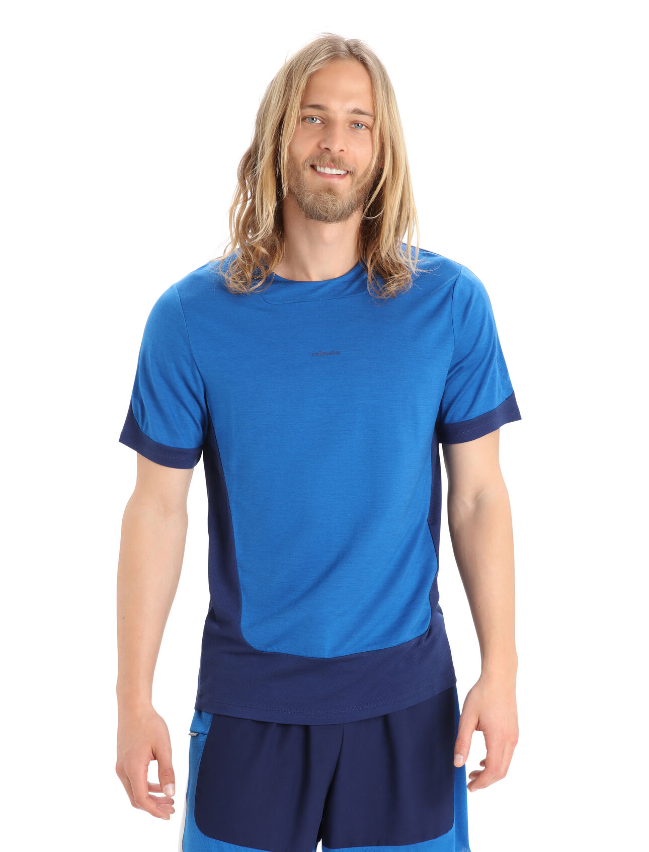 Mens ZoneKnit™ Merino Short Sleeve Tee Our most breathable and lightweight tee designed for running, biking and other high exertion pursuits, the ZoneKnit™ Short Sleeve Tee combines our Cool-Lite™ jersey fabric with strategic panels of eyelet mesh for enhanced airflow.