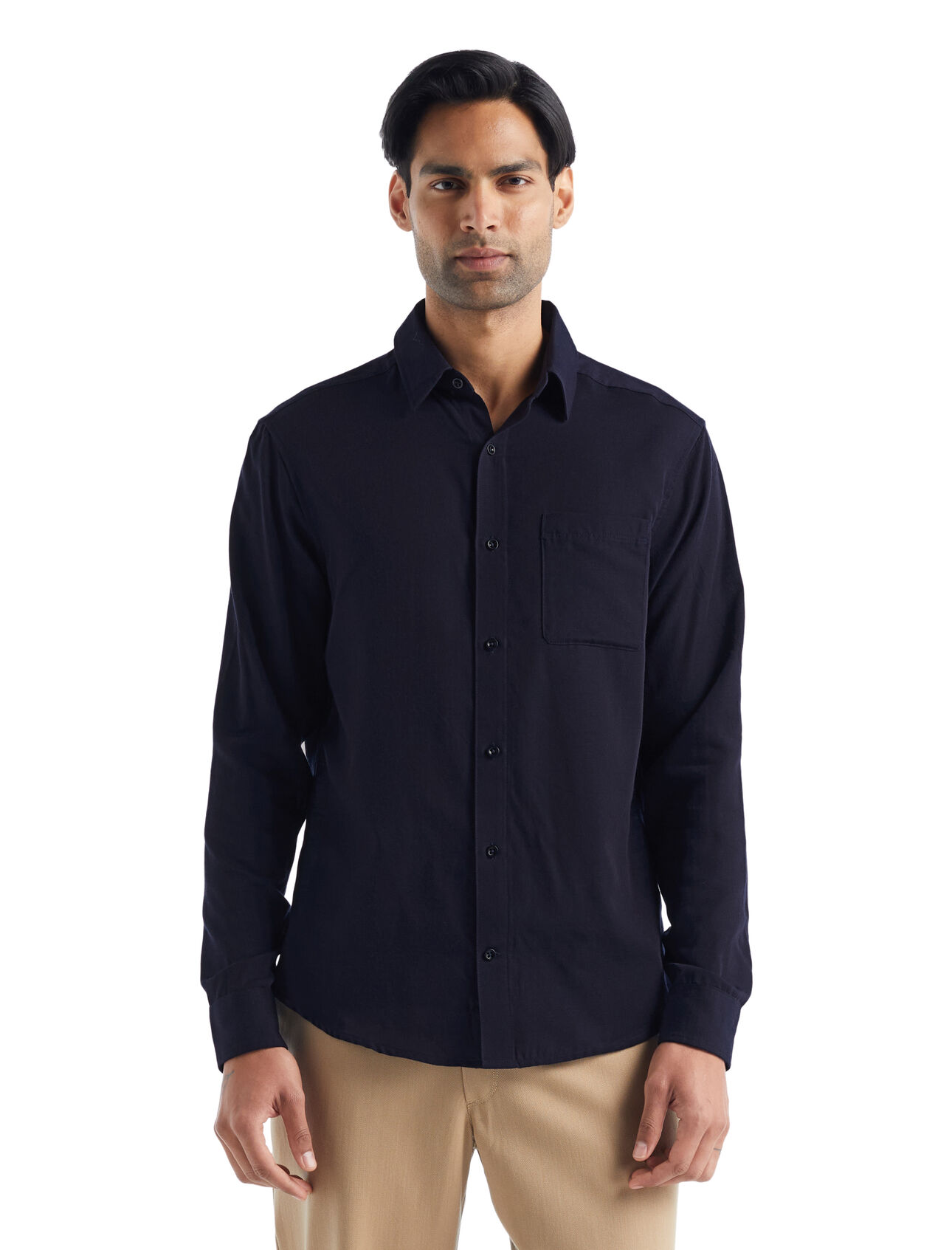 Mens Merino Steveston Long Sleeve Shirt A classic lightweight woven shirt featuring our breathable Cool-Lite™ woven merino blend, the Steveston Long Sleeve Shirt combines versatile style with natural comfort.