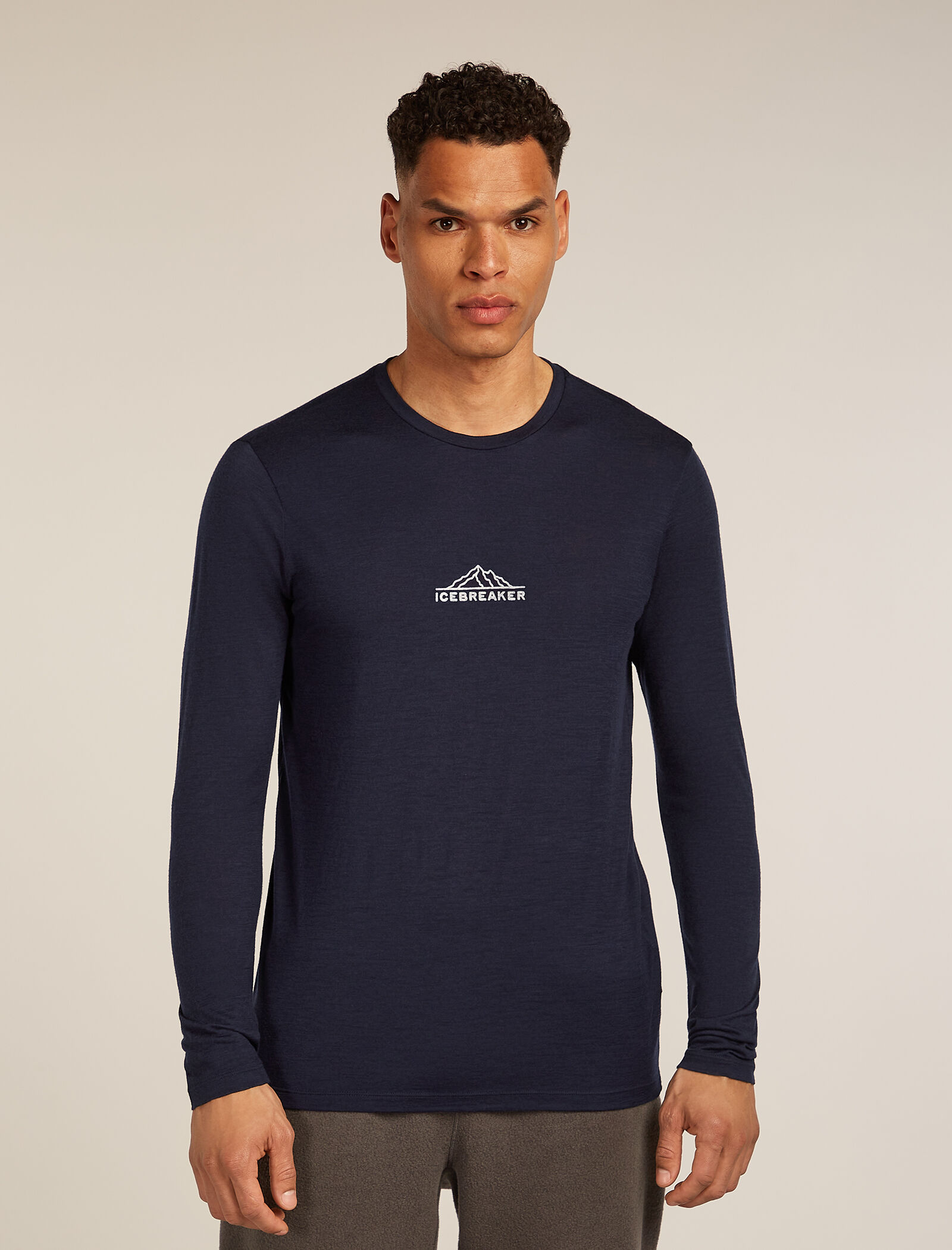 Men's Merino Wool Tops, T-shirts & Tanks | icebreaker®