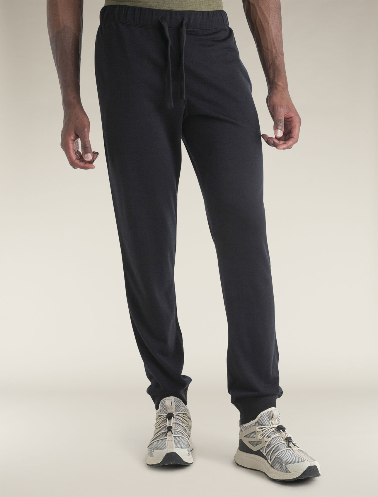 Mens Merino Blend 200 Shifter Pants The ultimate before and after bottoms made with our Eucaform terry fabric that blends merino wool and TENCEL™ Lyocell, the Shifter II Pants have down time covered.