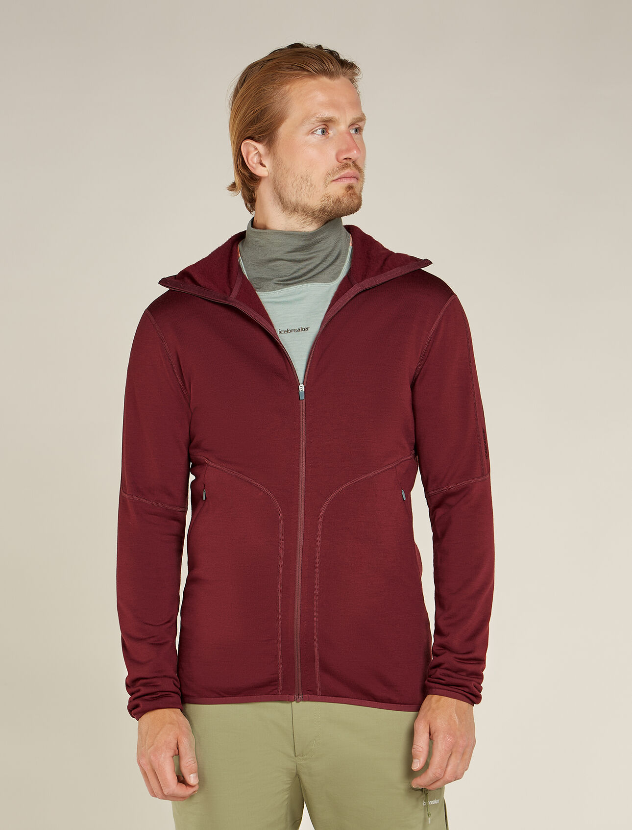 Mens Merino 560 Realfleece™ Elemental Long Sleeve Zip Hoodie A heavyweight mid layer fleece ideal for cold-weather training, stormy resort skiing or winter alpine climbing, the Merino 560 Realfleece™ Elemental Long Sleeve Zip Hoodie features 100% pure merino wool to naturally insulate, breathe and regulate your temperature.